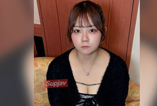 FC2PPV 4820331 ♀193 Miu-chan，19岁，拥有丰满弹跳的巨乳和蓬松的阴毛♡ 刚刚成年的活力胴体在圣诞夜被灌满精液♡ ★附赠：无码